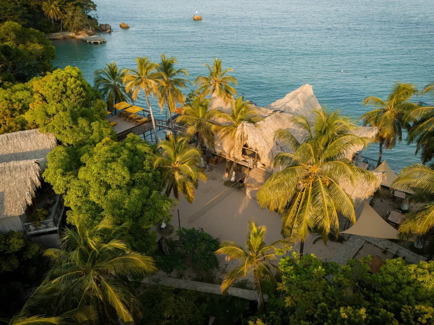 Cabins and beach at La Playita