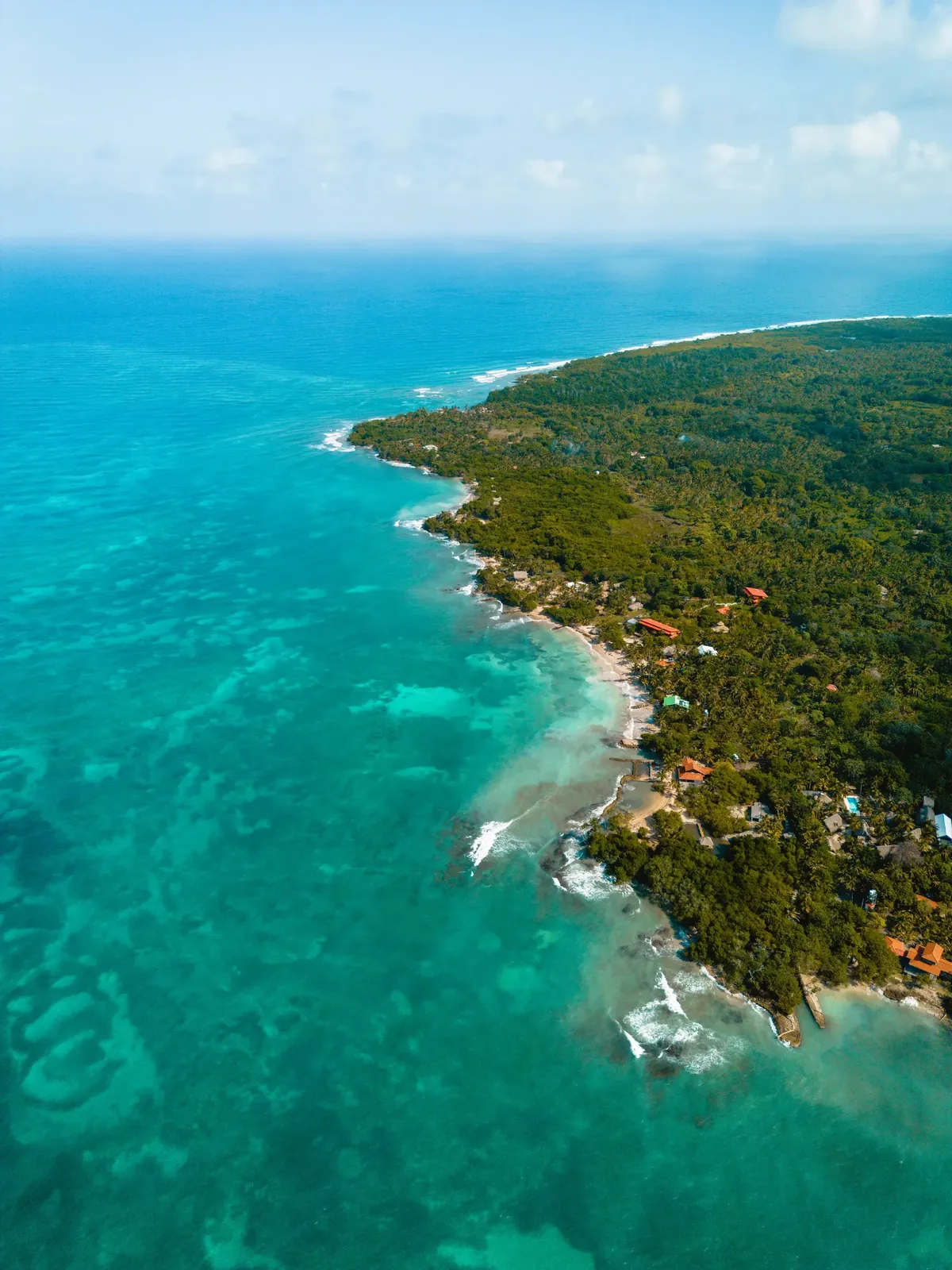 Isla Fuerte coastline